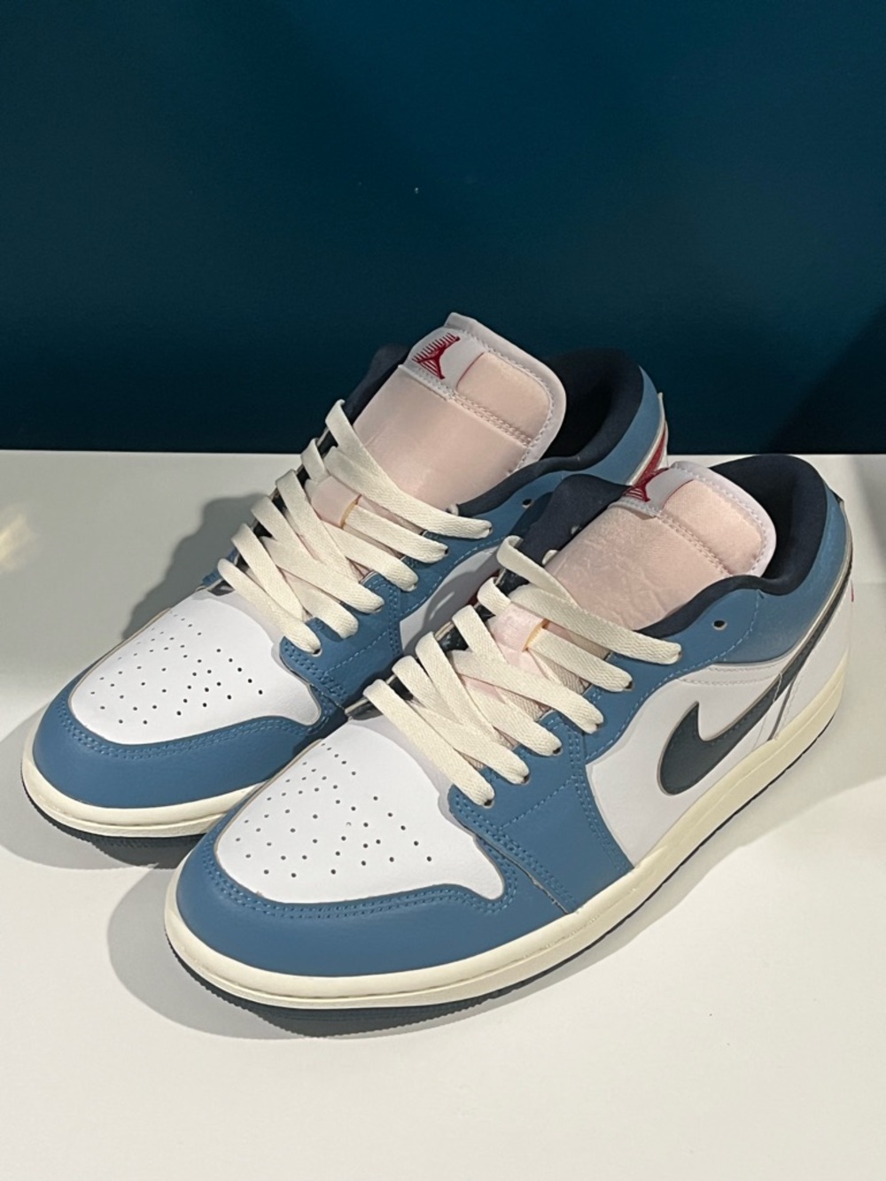 NEW Nike Air Jordan 1 Low SE “Motion Lack” Sneakers in Blue, White, Blue